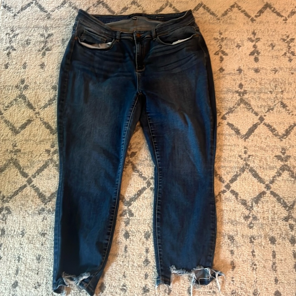 Judy Blue Relaxed Fit Jeans with Ankle Distressing